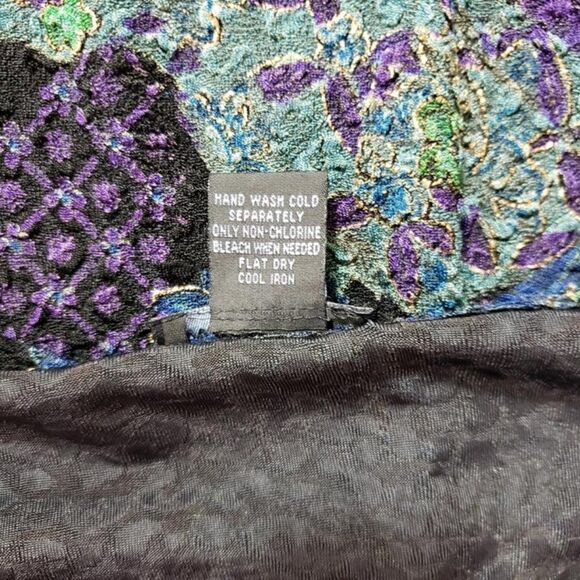 West End Black Blouse Multicolor Floral Scalloped Edges Metallic Size Medium - Picture 9 of 9